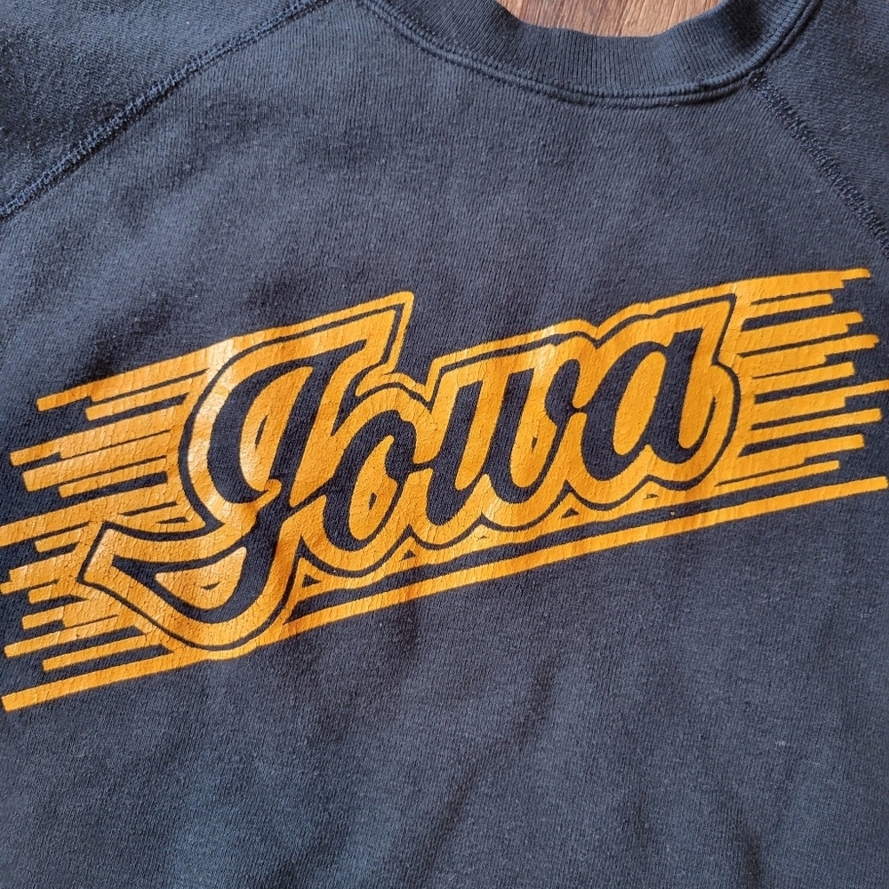 Vintage Iowa Hawkeye Black & Gold Crewneck Long Sleeve Sweatshirt - Picture 2 of 5